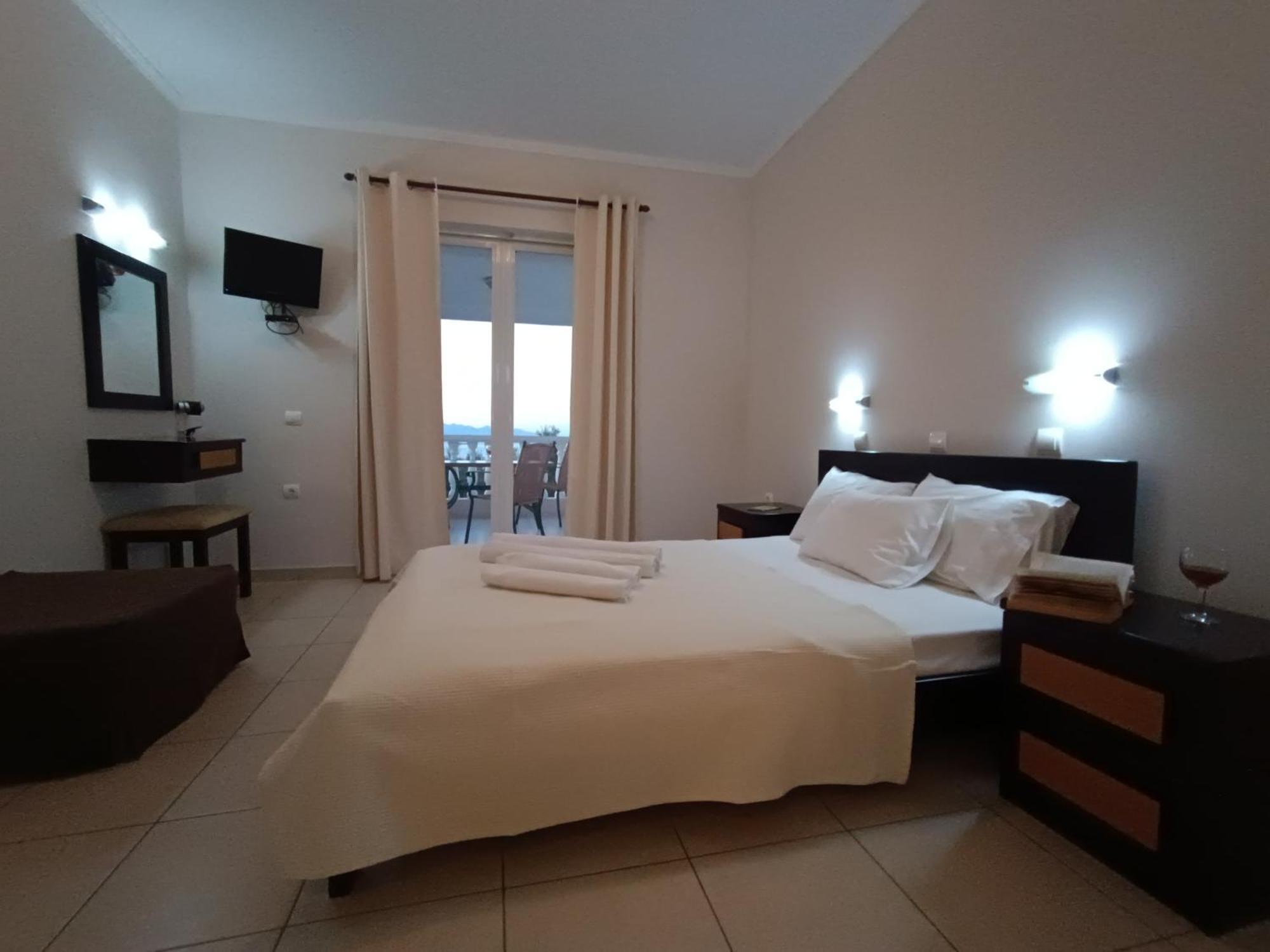 Pouliezos Koklanis Zante Apartments アリケス エクステリア 写真