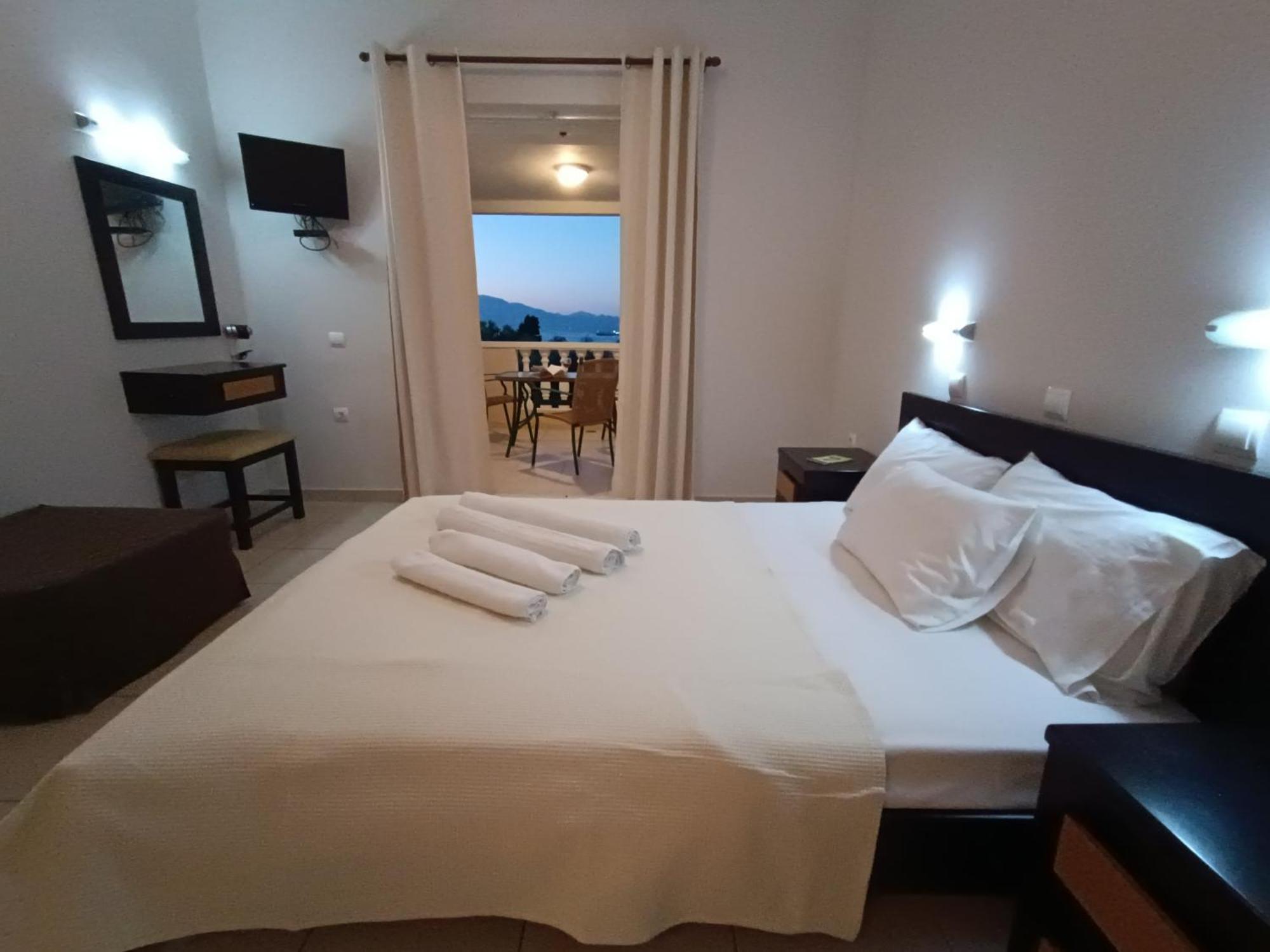 Pouliezos Koklanis Zante Apartments アリケス エクステリア 写真