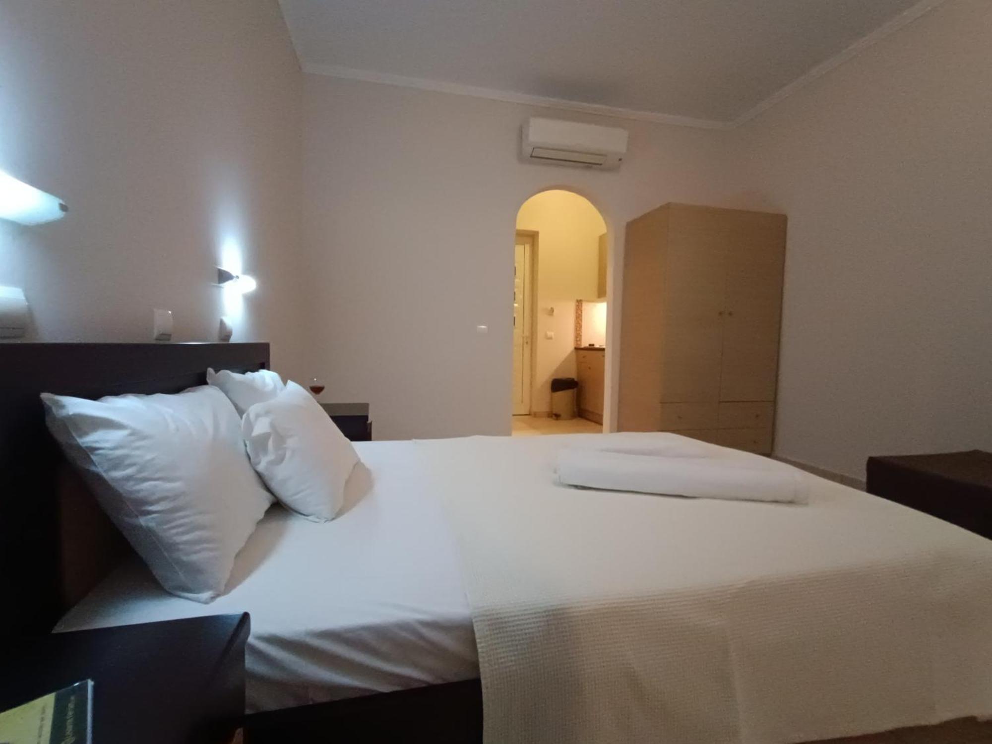 Pouliezos Koklanis Zante Apartments アリケス エクステリア 写真