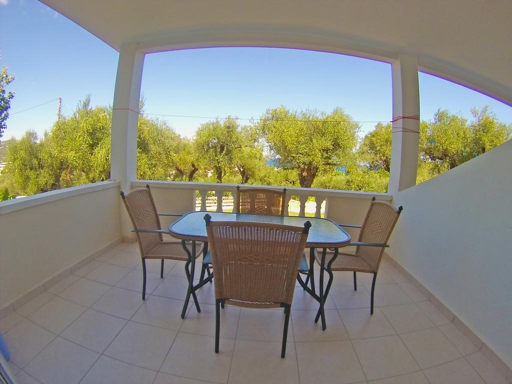Pouliezos Koklanis Zante Apartments アリケス エクステリア 写真