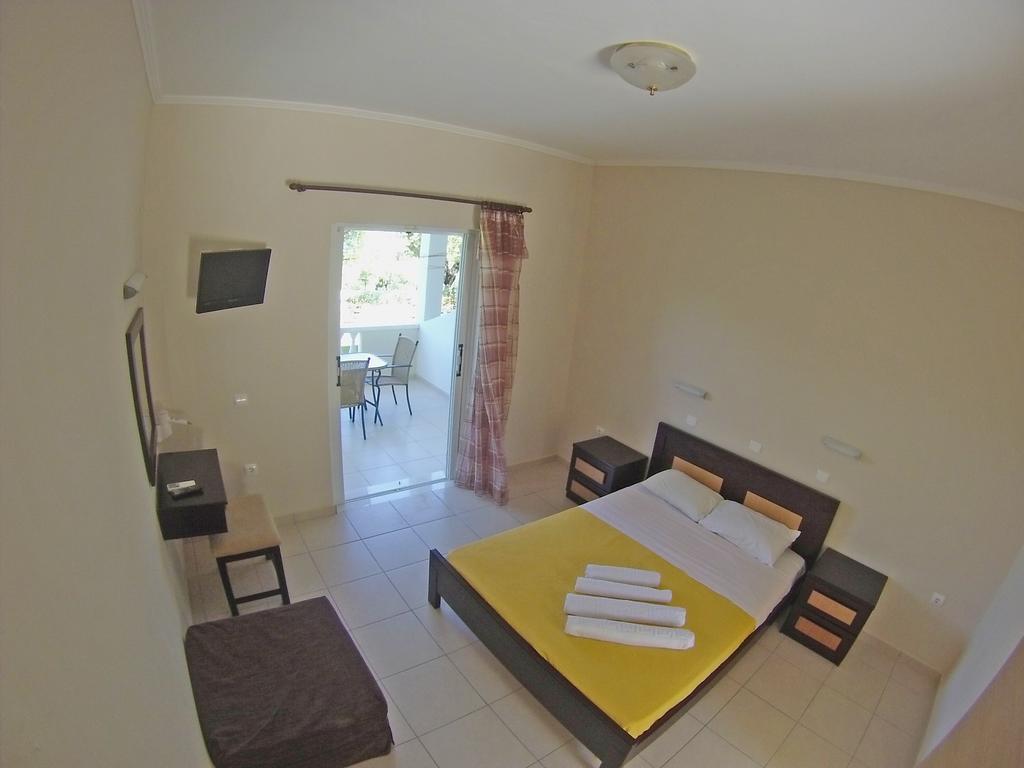 Pouliezos Koklanis Zante Apartments アリケス エクステリア 写真